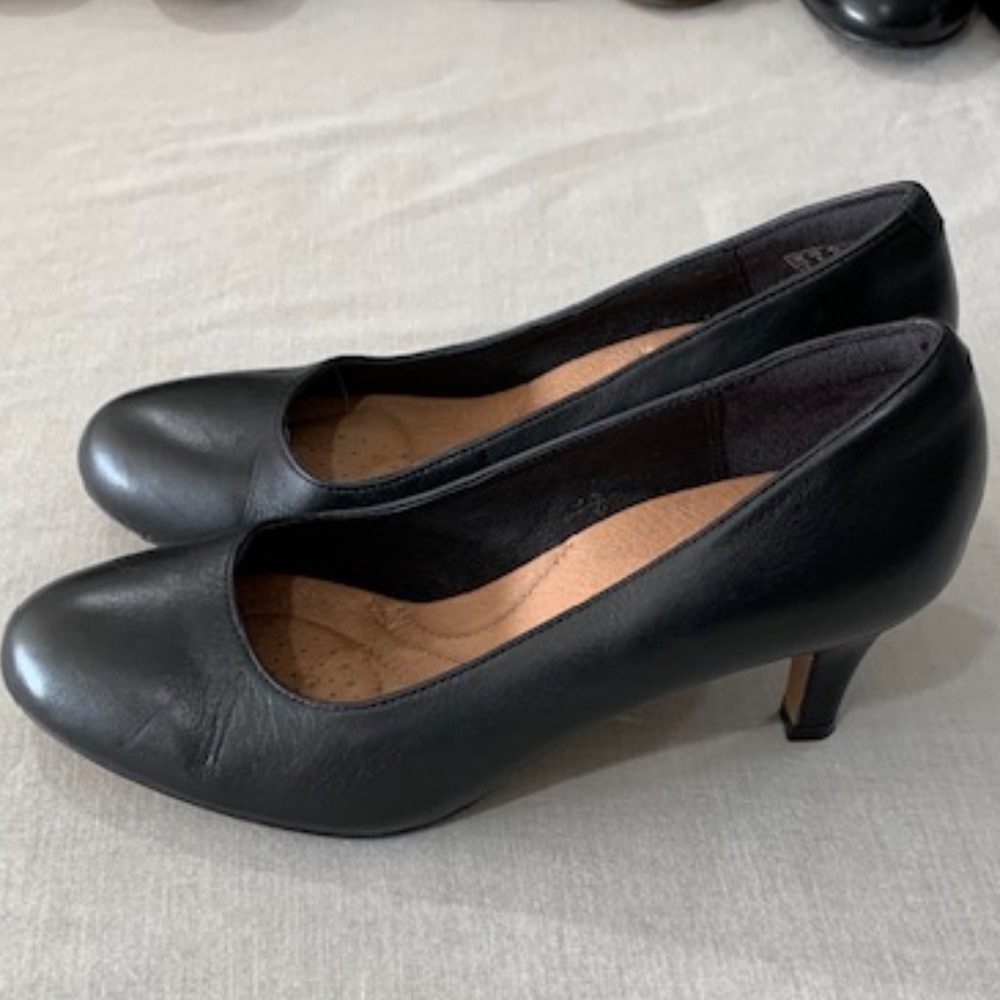 Clarks Artisan - image 2